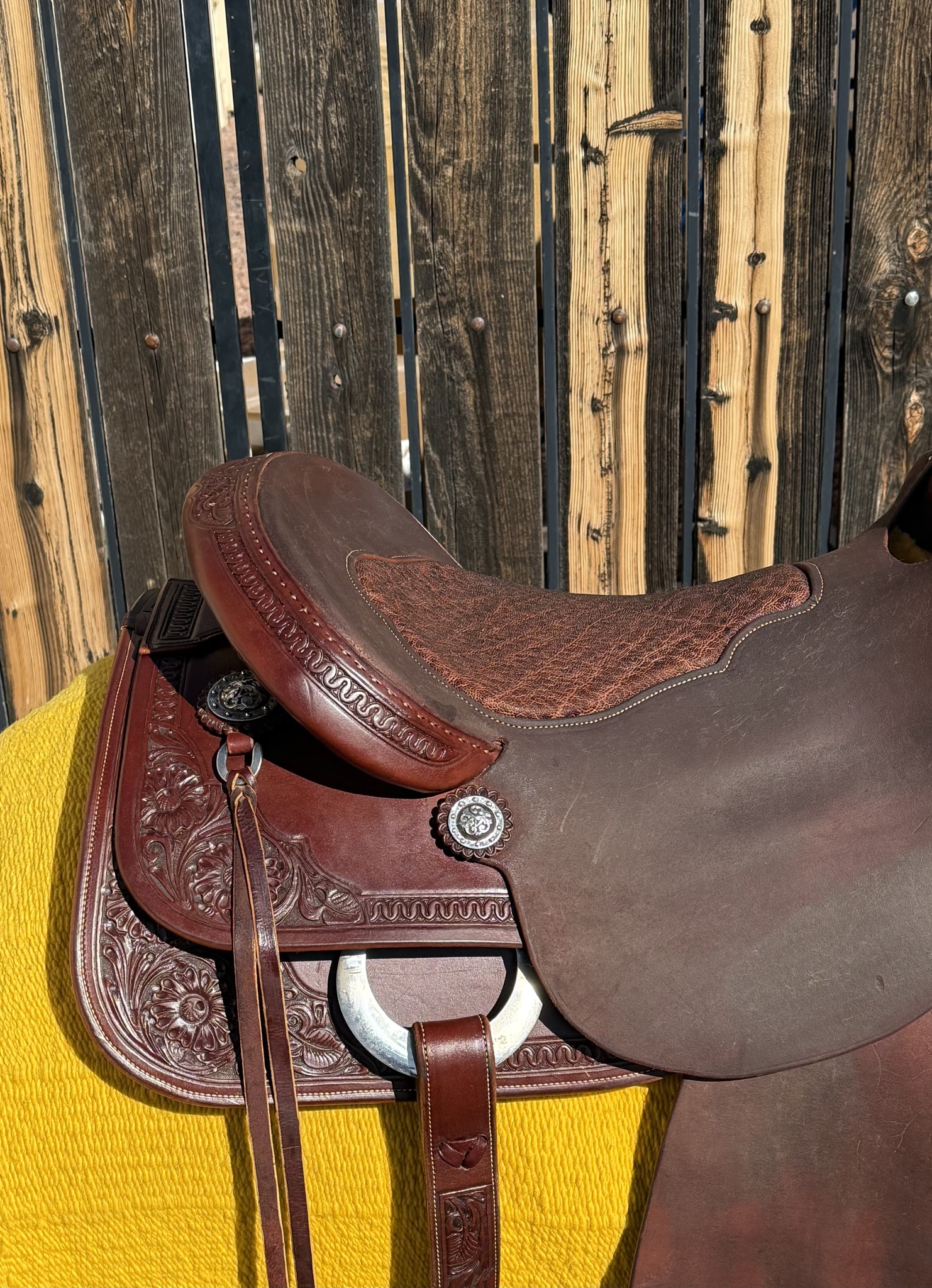 superior ranch rider 16 5 nevada skirt detail